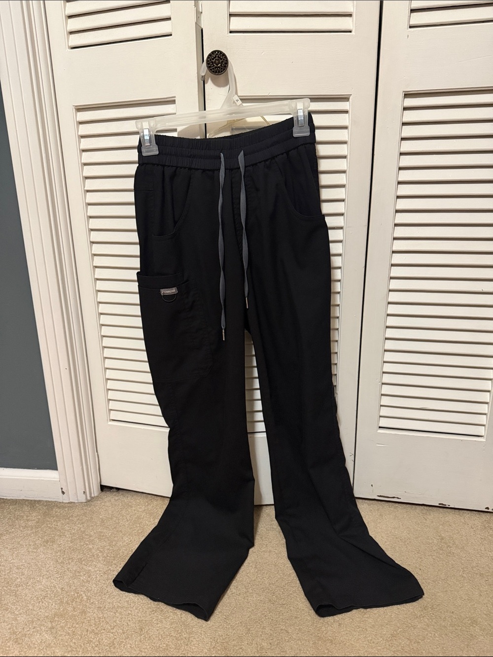 Women’s Black Drawstring Cargo Scrub Pants